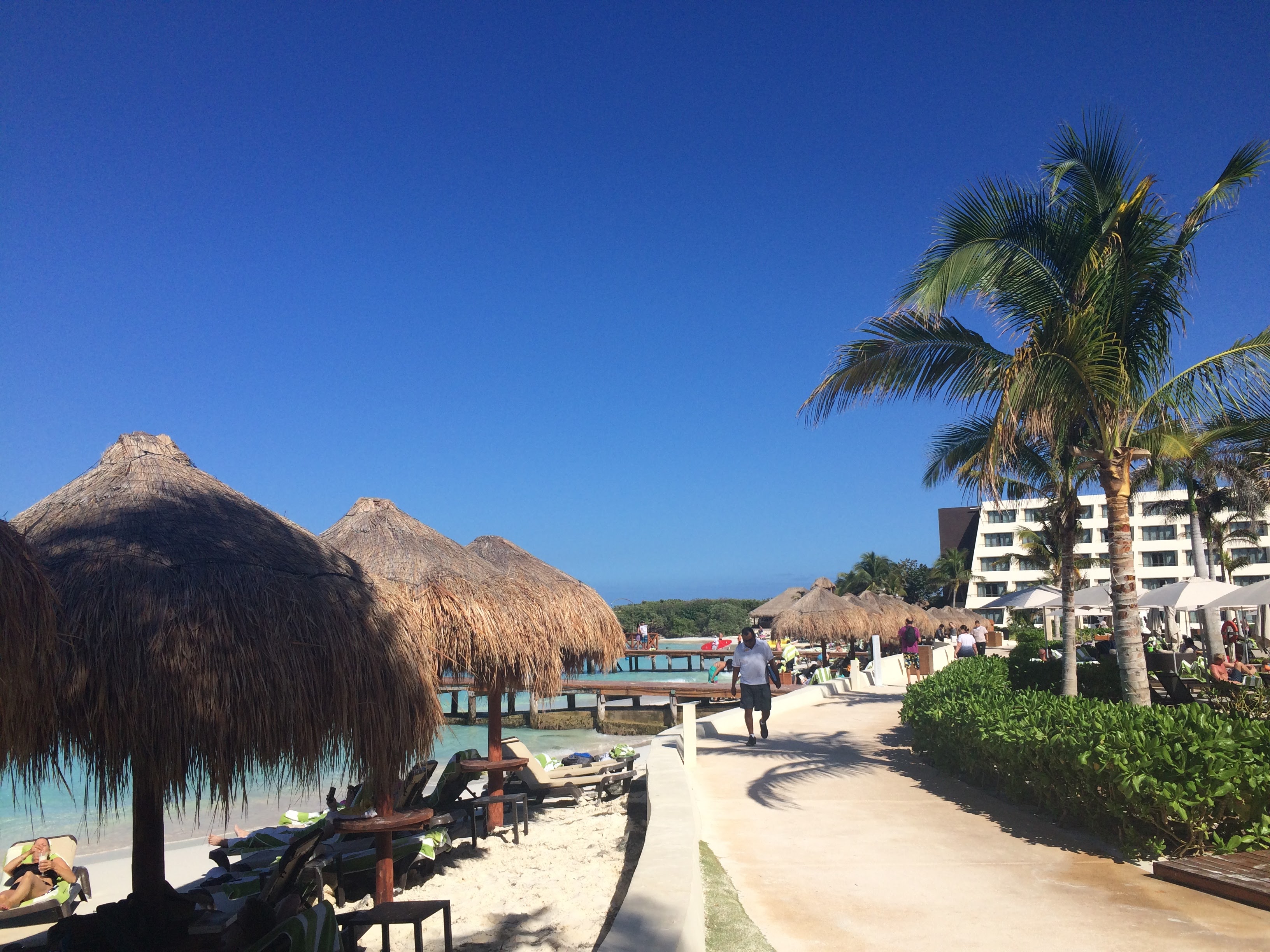 hyatt ziva cancun beach was private and beautiful